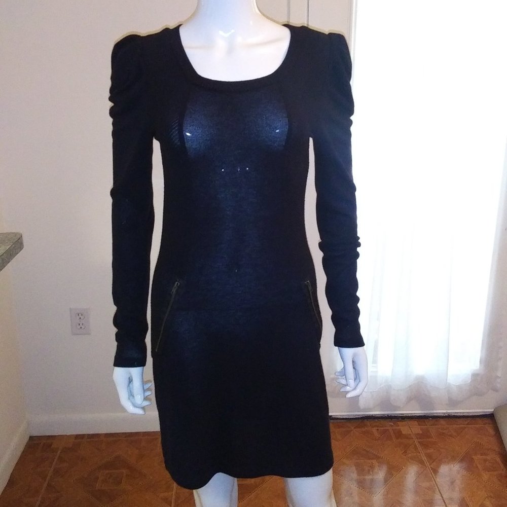 black long sleeve knit dress